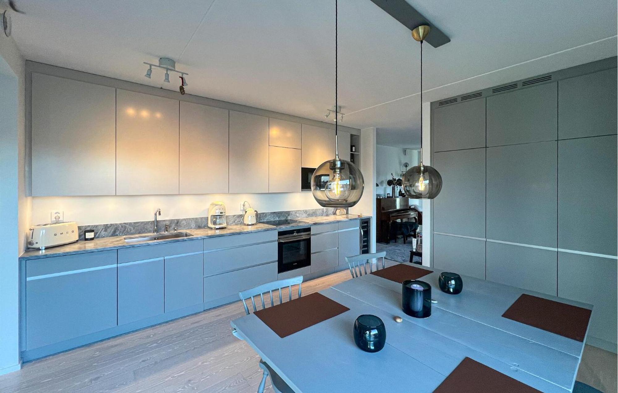 2 Bedroom Gorgeous Apartment In Stockholm Bagian luar foto