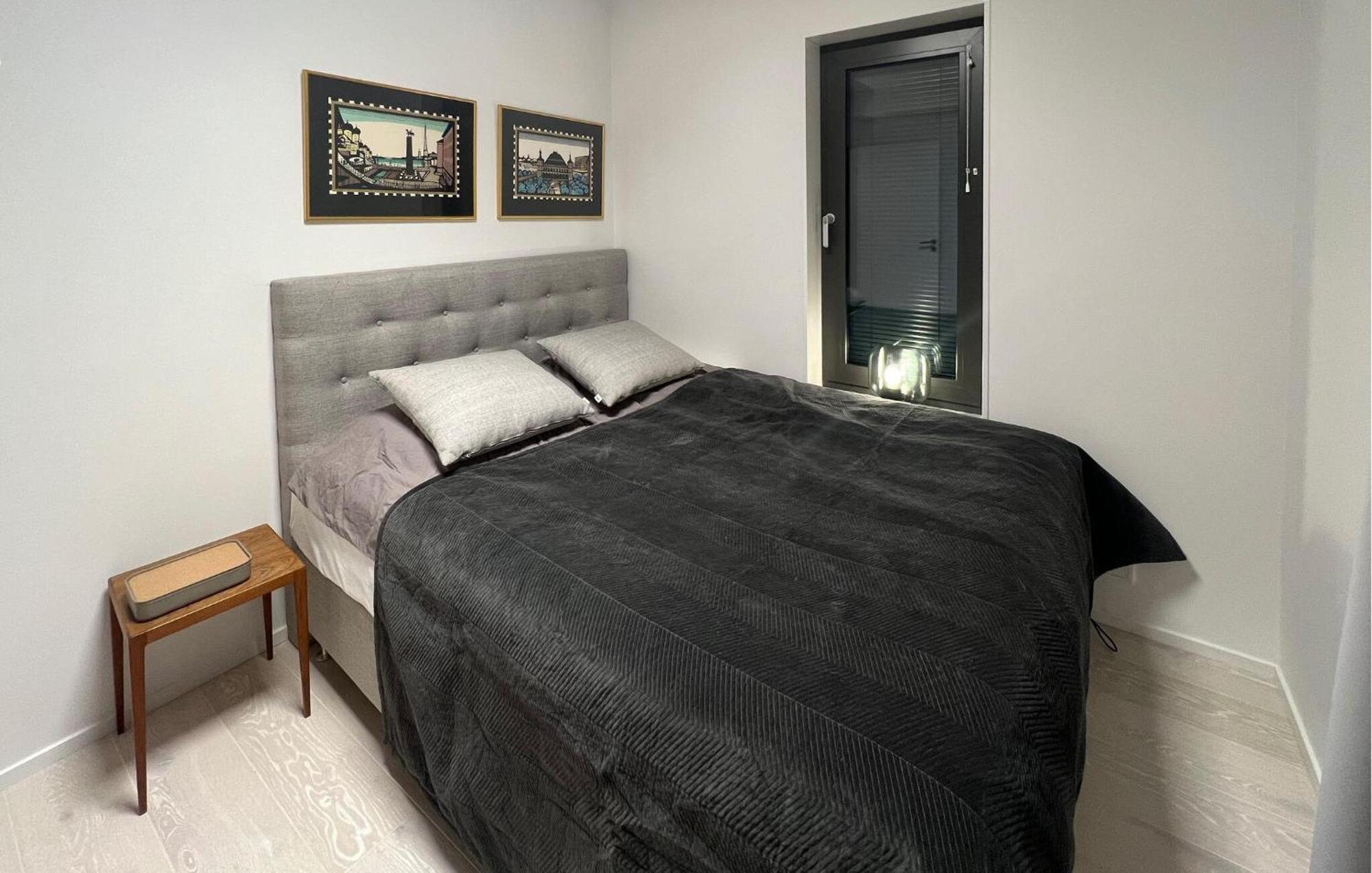 2 Bedroom Gorgeous Apartment In Stockholm Bagian luar foto